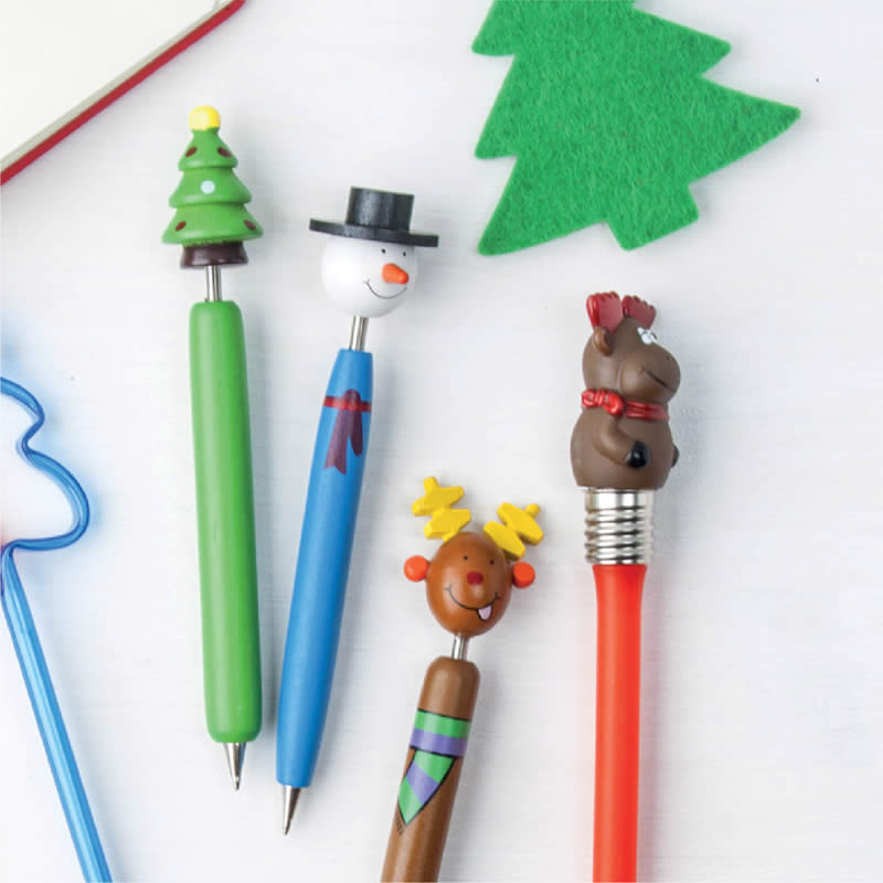 La penna più funny di questo Natale è GöTE: realizzata in legno con refill blu è disponibile in 4 diverse forme natalizie  :)