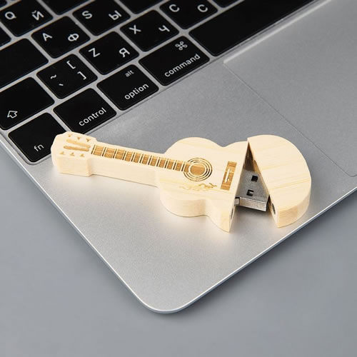 chiavette USB con logo in legno